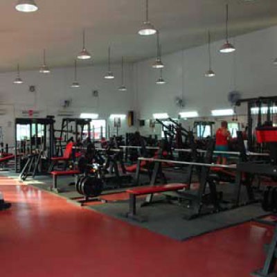 Old-school-bodybuilding-gym